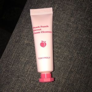 Mini travel size face wash